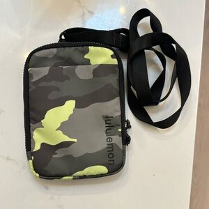 Lululemon crossbody